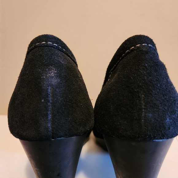 Hush Puppies Suede Loafer Heels - Picture 5 of 9